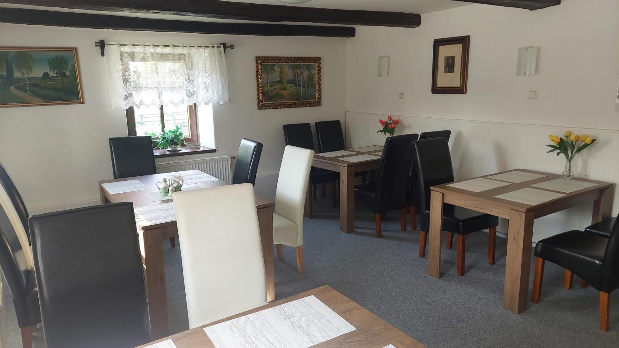 Penzion A Restaurace U Strnada Klatovy Bagian luar foto